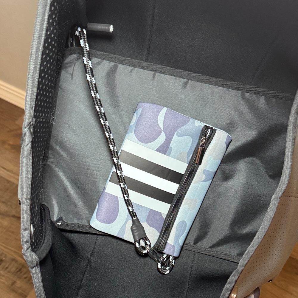 Camouflage Neoprene Tote Bag - Picture 8 of 10
